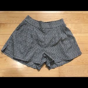 American Eagle fabric patterned shorts